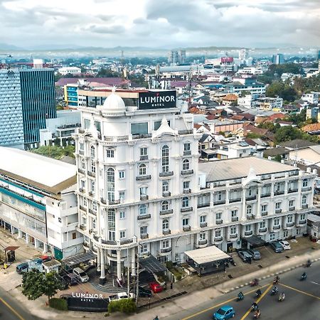 Luminor Hotel Palembang By Wh Free Massage 10 Minutes Bagian luar foto